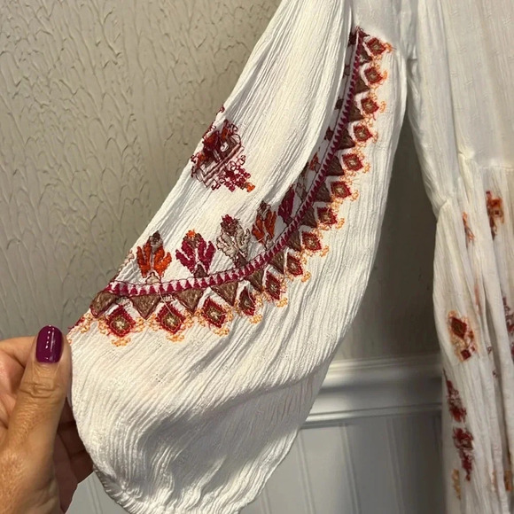Free People Ariana White and Red embroidered tunic top size X Small - Picture 9 of 13